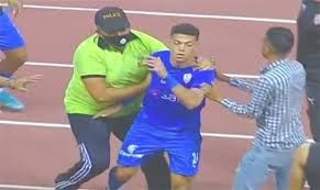 وتقام مباراة الزمالك والمصري البورسعيدي على ملعب برج العرب، بإدارة من الحكم المصري محمد الحنفي، وينطلق البث المباشر في تمام الساعة 15:00 بتوقيت جرينتش، 17. Ø®Ø§Øµ Ø§Ù„Ø´Ø±Ø·Ø© ØªØ­Ù‚Ù‚ ÙÙŠ Ø§Ø´ØªØ¨Ø§ÙƒØ§Øª Ù„Ø§Ø¹Ø¨ÙŠ Ø§Ù„Ø²Ù…Ø§Ù„Ùƒ ÙˆØ§Ù„Ù…ØµØ±ÙŠ Ø¨Ø³Ø¨Ø¨ Ø§Ø¹ØªØ¯Ø§Ø¡ Ø£Ø¨Ùˆ Ø¬Ø¨Ù„ Ø¨Ø·ÙˆÙ„Ø§Øª