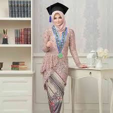 Pin By Sophia Giles On Graduation Fashion Design Dress Kebaya Muslim Model Kebaya
