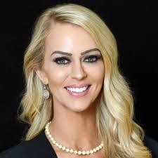 Renee Polston's Instagram, Twitter & Facebook