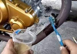Cara menghilangkan karat ini cukup sederhana dan menggunakan bahan yang mudah untuk ditemukan. Motor Karatan Bersihkan Dengan 5 Cara Berikut Ini