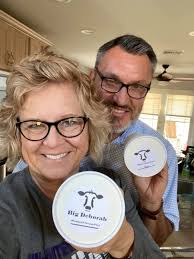 Banana chocolate sauce with milk ice cream