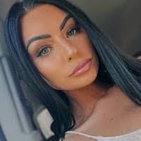 Georgette Maynard's Instagram, Twitter & Facebook