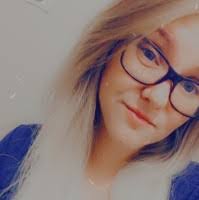 Courtney Warnock's Instagram, Twitter & Facebook