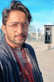 Praising a filmmaker's content