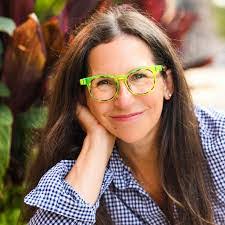 Kristie Hartley's Instagram, Twitter & Facebook