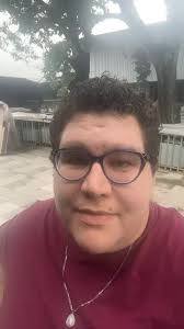 Los traigo a conocer a uno de mis clientes un poquito de lo que encuentran  en un lugar donde trabajan el Mármol, Granito y Cuarzo 💪🏻 @marmolin_sv ,  #TrabajandoAndo