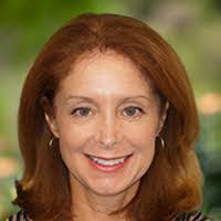 Julia Martino's Instagram, Twitter & Facebook