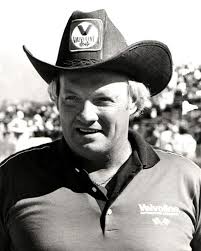 WILD BILL SHREWSBERRY'S LA DART. After speaking with Keith Black one day,  he changed the LA Dart to a rear engine Keith Black® blown Hemi. The crowd  loved it! #KB #engineblocksforextremehorsepower #Keithblack #