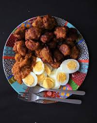 Klaklo Claclo Chauds Beignets De Bananes Plantains Okedjenou Okedjenou Banane Plantain Beignets Banane Plantain