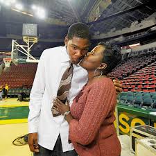 Kevin wayne durant (born september 29, 1988) is an american professional basketball player for the golden state warriors of the national basketball association (nba). Sports Illustrated Best Photos Of Kevin Durant Si Kids Sports News For Kids Kids Games And More