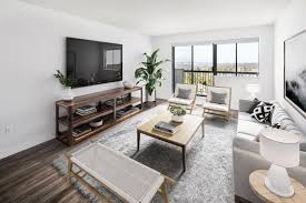 90 burnhamthorpe rd w mississauga, on, l5b3c3, mississauga. Rentals Ca Vancouver Apartments Condos And Houses For Rent