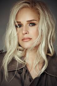 Jackie Taylor's Instagram, Twitter & Facebook