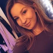 Danielle Tilley's Instagram, Twitter & Facebook