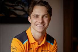 McLAREN F1 ANNOUNCES MULTI-YEAR EXTENSION WITH OSCAR PIASTRI