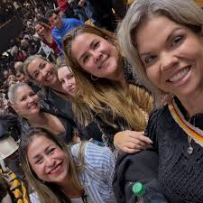 Photos by Lilly Castillo (@lcastillo2904) · November 22, 2025