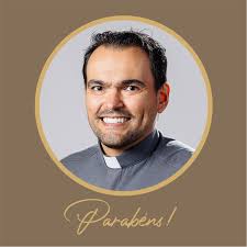 Hoje louvamos a Deus pelo Aniversário de Ordenação do Padre Daniel Bento  Bejo, da Paróquia Sagrada Família de Nazaré de Taquaritinga! Parabéns!!!