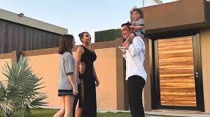 Andrea Valdiri habla de un “nuevo propósito” en redes y desata rumores  sobre su supuesta ruptura con Saruma - Semana