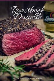 Dry Aged Roastbeef Mit Duxelles Aus Dem Smoker Livingbbq De Rezept Roastbeef Roastbeef Rezepte Rinderbraten
