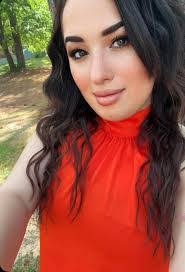 Amber Gruber's Instagram, Twitter & Facebook