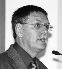 _erste Innenseite_Meb27.indd