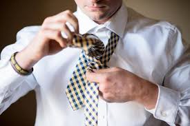 Video mit anleitung zum krawatte binden. Krawattenknoten Die Gangigsten Knoten Fur Den Businessalltag