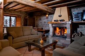 Es una casa de 1886 recién rehabilitada en la que se ha mantenido la arquitectura típica de la zona. La Hornera De La Abuela Galeria De Imagenes Casas Rurales En Palencia