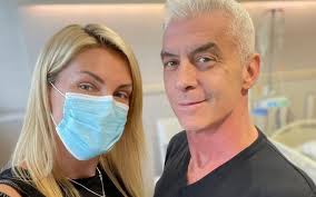 Born 1 march 1981) is a brazilian model, tv host and businesswoman who has worked for victoria's secret, nivea, l'oreal, wella. After Two Weeks In Hospital Ana Hickmann S Husband Returns Home Entertainment Prime Time Zone