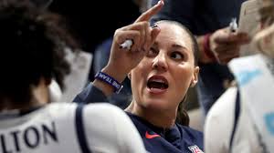 Wildcats spend Thanksgiving in Adia Barnes' hometown; freshmen give back