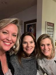 Ann Freestone's Instagram, Twitter & Facebook