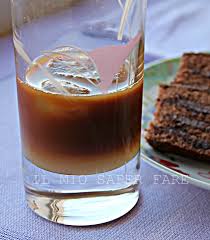 Gli ingredienti sono gli stessi del caffè freddo, ed anche le considerazioni sullo zucchero. Caffe Latte Di Mandorla E Ghiaccio Caffe Leccese
