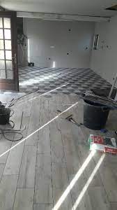 renovation carrelage imitation parquet et tomettes idee entree maison idees pour la maison carrelage imitation parquet