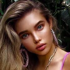 Loretta Fink's Instagram, Twitter & Facebook