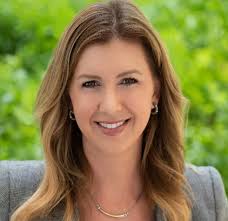 On the Move: Melissa Hoffman, Vice President at Edwards Lifesciences Joins  Easterseals Southern California Board of Directors