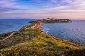 (f) means that a noun is feminine. How Is A Peninsula Formed And Examples Of 10 Largest Peninsulas In The World Earth Eclipse