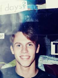 Can someone clean up old photo?