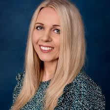 Lisa Simcox's Instagram, Twitter & Facebook