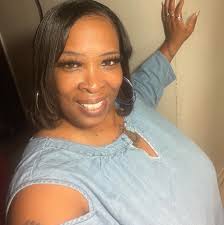 Not wanting to bash the store just wanted to say be careful buying  furniture from thrift stores i recently purchased a couch from a thrift  store and it happened to have bed