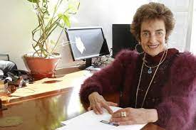 Prior to that, her life was marked by exile due to the dictatorship. Lmndcoc2kyedkm