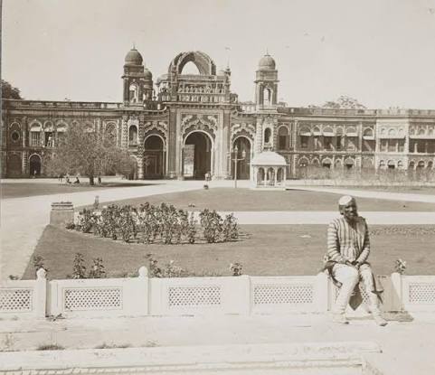 Entrance to Kaiser Bagh, Lucknow, India. Photograph circa 1908. #history # india #lucknow