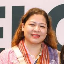 A netizen from Pioneer, Mandaluyong captured this photo of the skyline in  Rockwell, Makati