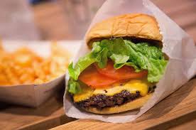 Skillets ofrece una promoción por el día internacional de la hamburguesa en guatemala. Por Que Se Celebra El Dia De La Hamburguesa El 28 De Mayo