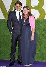 He met her while both were competing for switzerland in the 2000 sydney. Roger Federer And Wife Mirka Celebrate Holidays With News They Ll Be Parents For Third Time Daily Mail Online