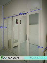 Halo, kami jasa profesional pembuatan interior furniture, termasuk jasa pembuatan furniture yang siap membantu anda dengan kemampuan tenaga ahli tukang, desainer dan berpengalaman lebih dari 10 tahun dalam membuat berbagai macam interior furniture seperti lemari pakaian, lemari sepatu, lemari tas, lemari filling cabinet, lemari hpl, lemari custom dan segala jenis lemari lainnya berbahan dasar. Cara Perhitungan Harga Kitchen Set Minimalis Dan Cara Perhitungan Harga Wardrobe Lemari Pakaian