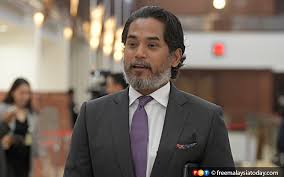 Khairy jamaluddin speaking about coronavac vaccine in mandarin! Khairy Takes A Positive View Of Ppbm Invitation Free Malaysia Today Fmt