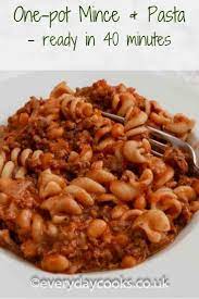 One Pot Mince And Pasta Store Cupboard Meal For A Weekday Dinner Everyday Cooks Recipe Pasta And Mince Recipes Minced Beef Recipes Minced Beef Recipes Easy