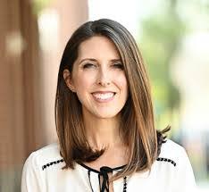 Ellen Pickering's Instagram, Twitter & Facebook