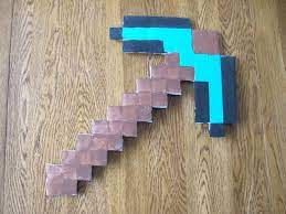 How To Make A Minecraft Diamond Pickaxe Minecraft Diamond Pickaxe Diy Minecraft Minecraft