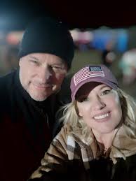 Annual family tradition visiting Kirbyfamilyfarm last night! Now... time to  wrap the presents! Whatcha doing today?