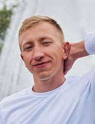 Виталий шишов родился в беларуси в 1995 году, жил в гомеле. Urnh0xrdu701cm