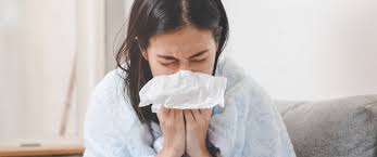 ما أسباب نزول ماء من الأنف ويب طب